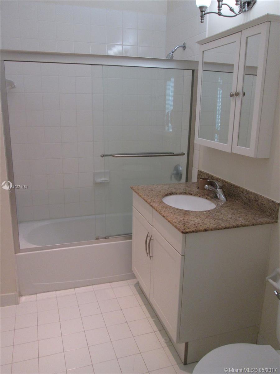 DOWNTOWN DADELAND CONDO N - Residential Lease