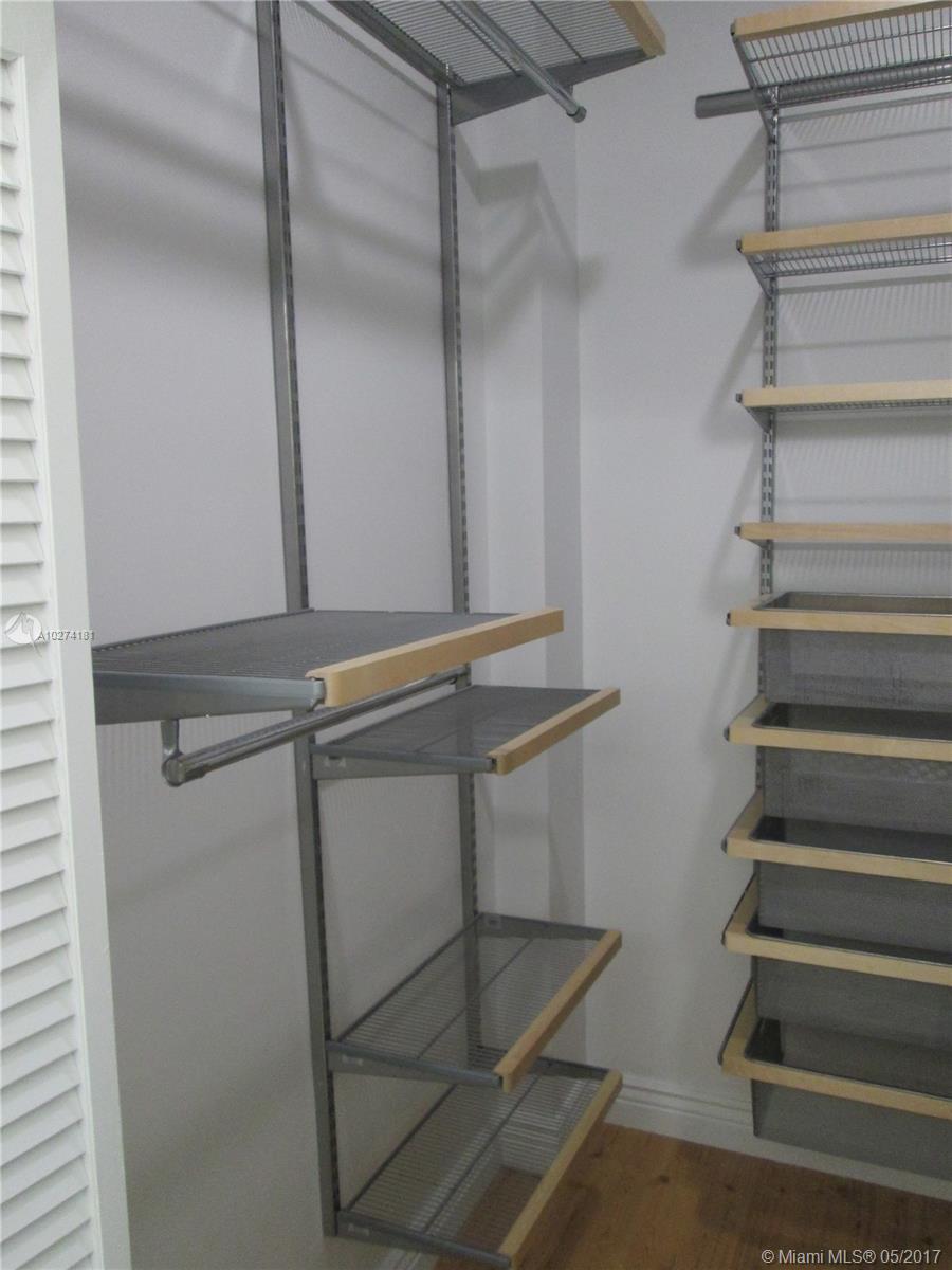 DOWNTOWN DADELAND CONDO N - Residential Lease