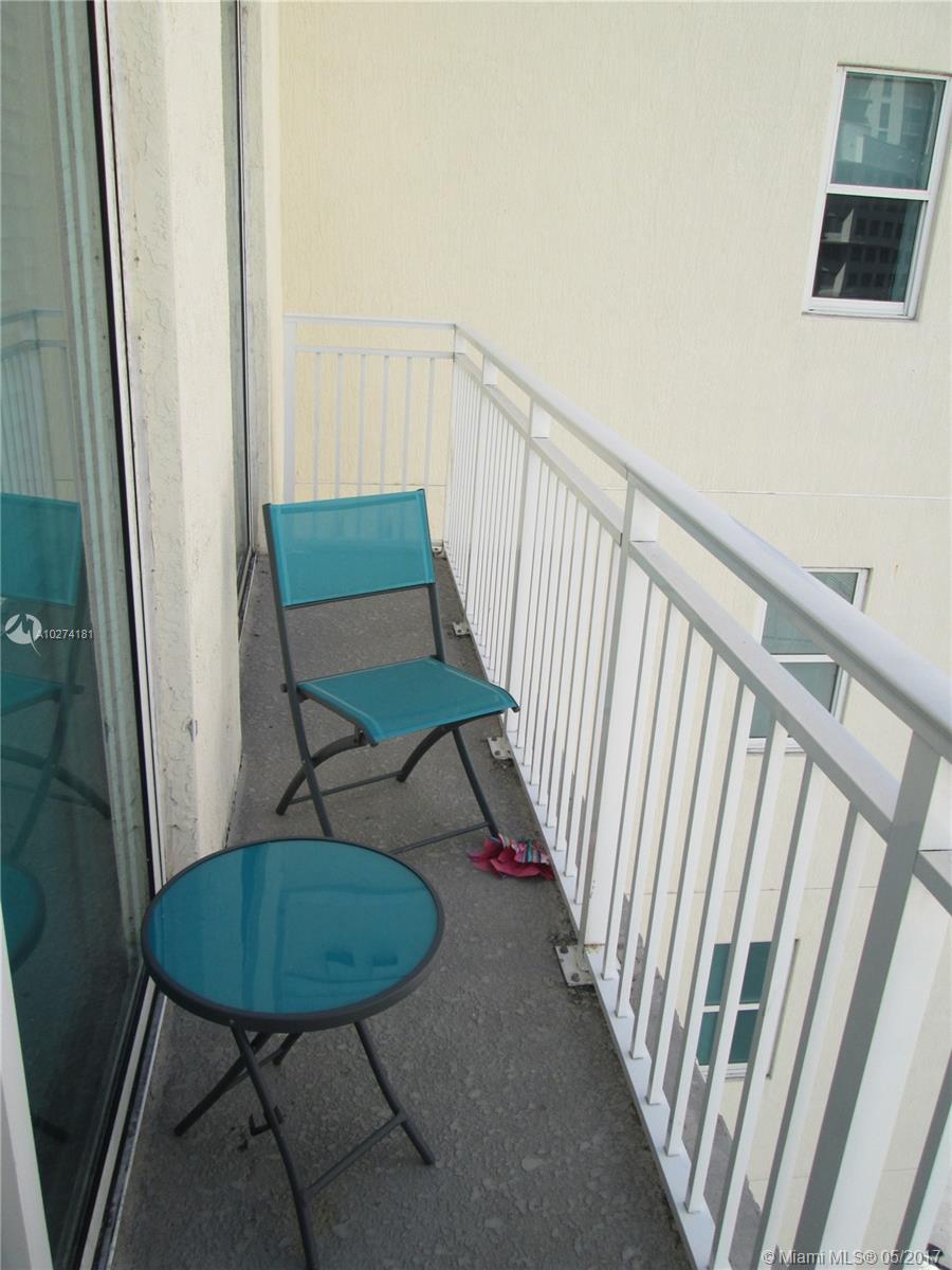 DOWNTOWN DADELAND CONDO N - Residential Lease