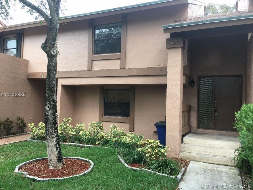 WELCOME HOME!! BEAUTIFUL 3/2/1 TOWNHOUSE IN THE HEART OF COOPER CITY LOCATED IN DESIRABLE ROCK CREEK. FEATURES INCLUDE A NEW ROOF, NEWER CARPET, COVERED SCREENED PATIO AND SO MUCH MORE. WALKING DISTANCE TO PLAYGROUND AND  COOPER CITY CLUBHOUSE (SMALL FEE REQUIRED TO JOIN) WITH AMAZING AMENITIES...POOL, TENNIS COURTS, GYM, VOLLEY BALL, WATER PARK, BASKETBALL COURTS AND ALSO RUNS A GREAT SUMMER CAMP PROGRAM MINUTES FROM YOUR NEW HOME! LOTS OF WALKING TRAILS, FAMILY FRIENDLY AND A HUGE PLUS IS... PETS ARE WELCOME (1 DOG/1CAT RESTRICTION)! MINUTES FROM SHOPPING, RESTAURANTS, HIGHWAYS ETC..AND MOST IMPORTANTLY ALL "A+" SCHOOLS FOR ALL AGES.
