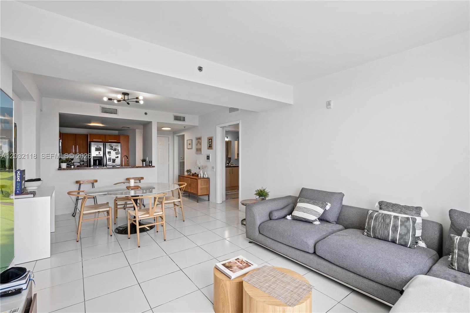 6362 Collins Ave 312