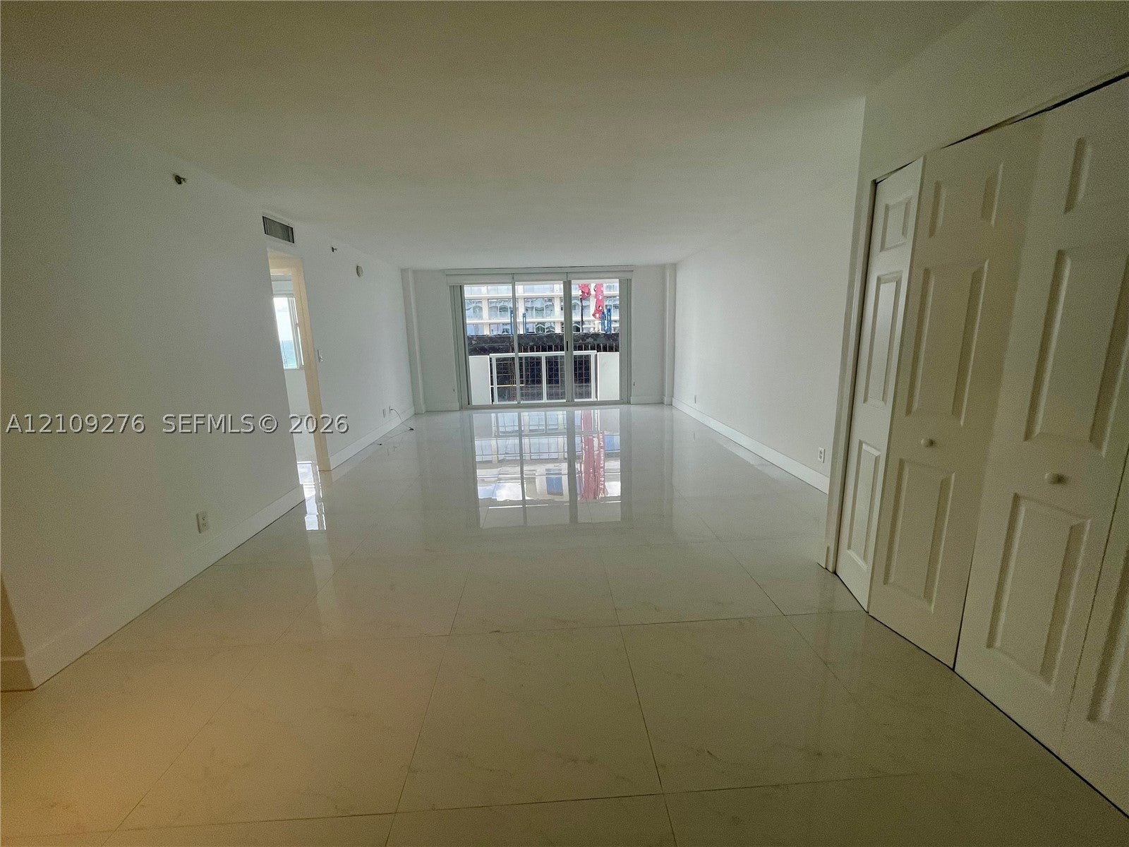 9195 Collins Ave 1004