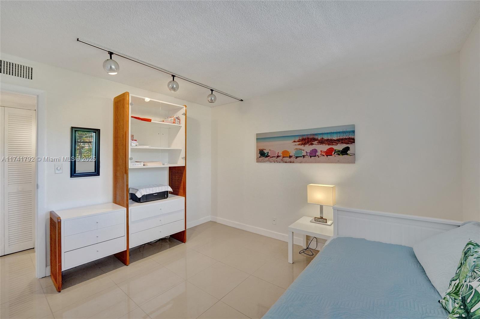 GREENS OF INVERRARY PHASE - Residential