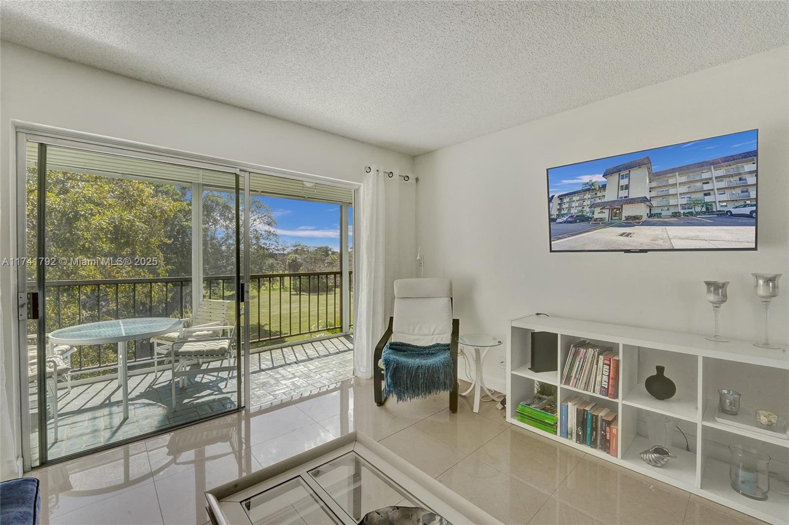 GREENS OF INVERRARY PHASE - Residential