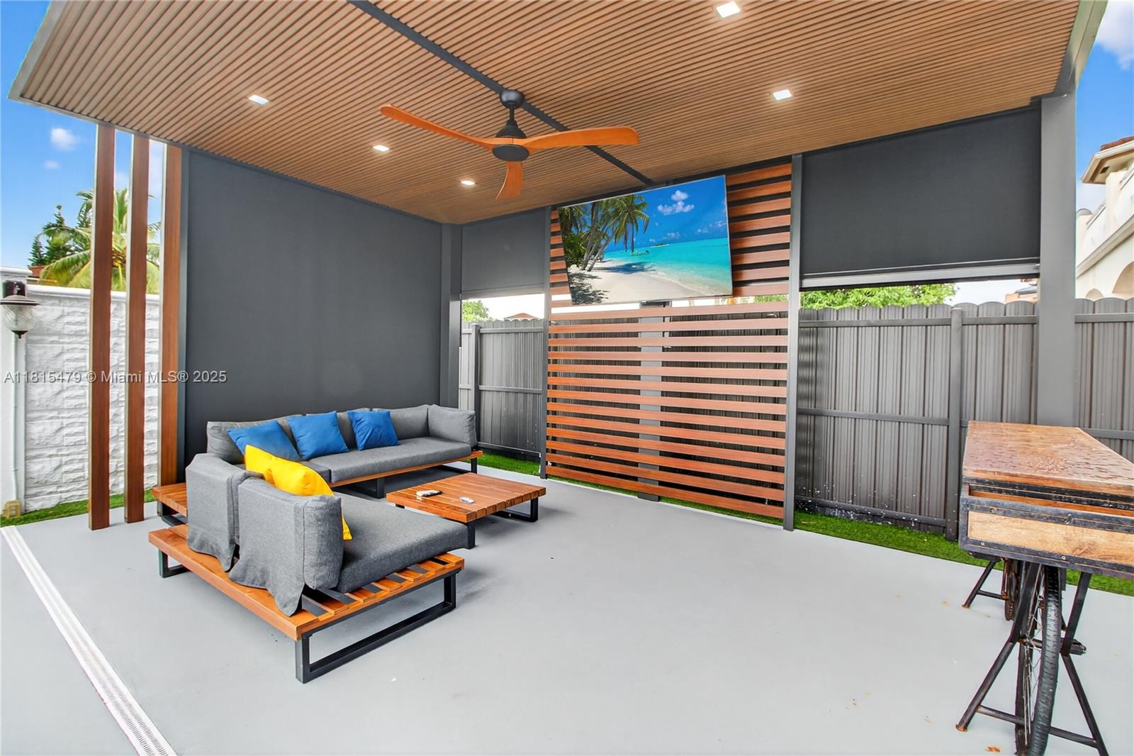 RENAISSANCE ESTATES - Residential