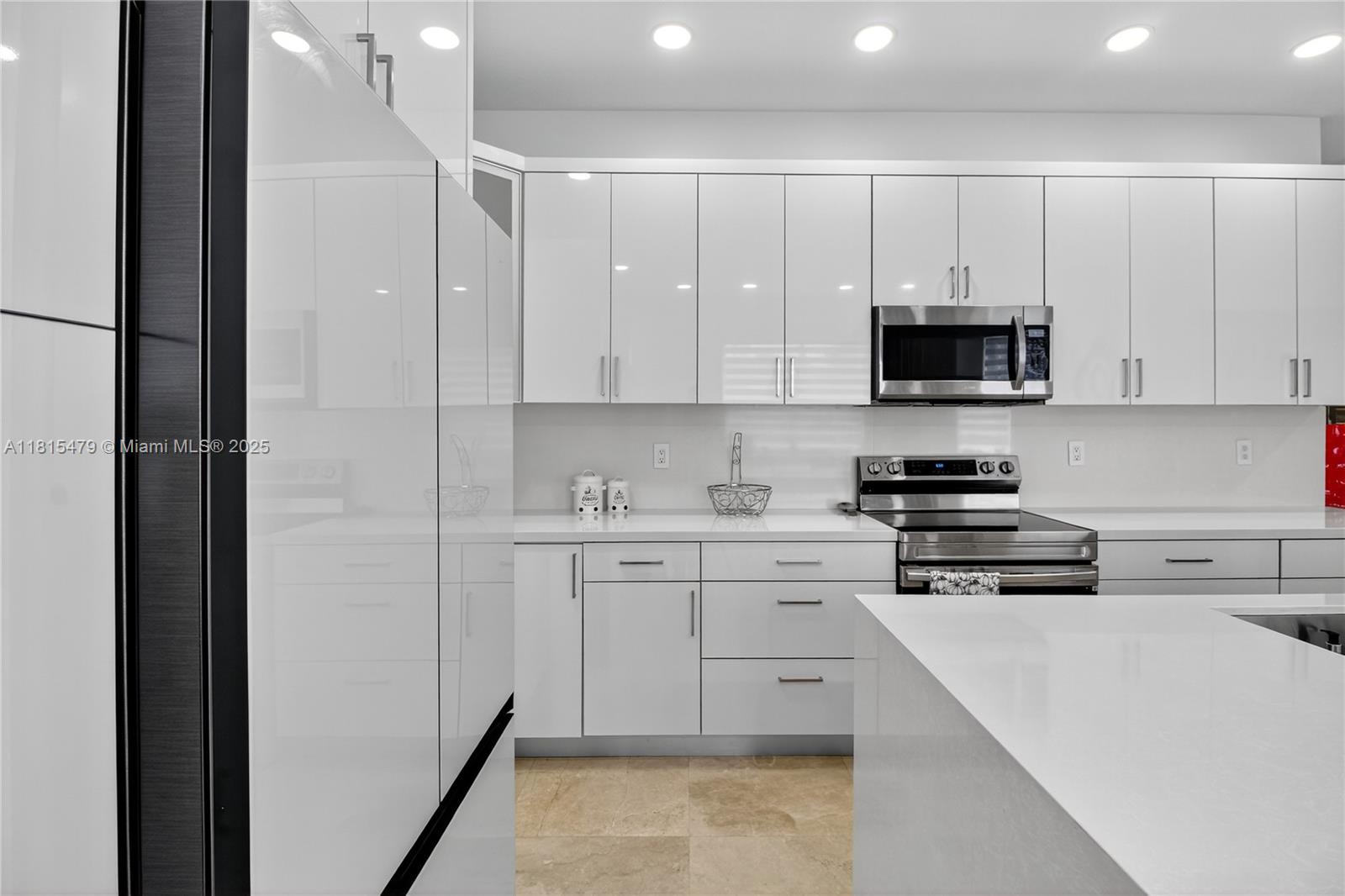 RENAISSANCE ESTATES - Residential