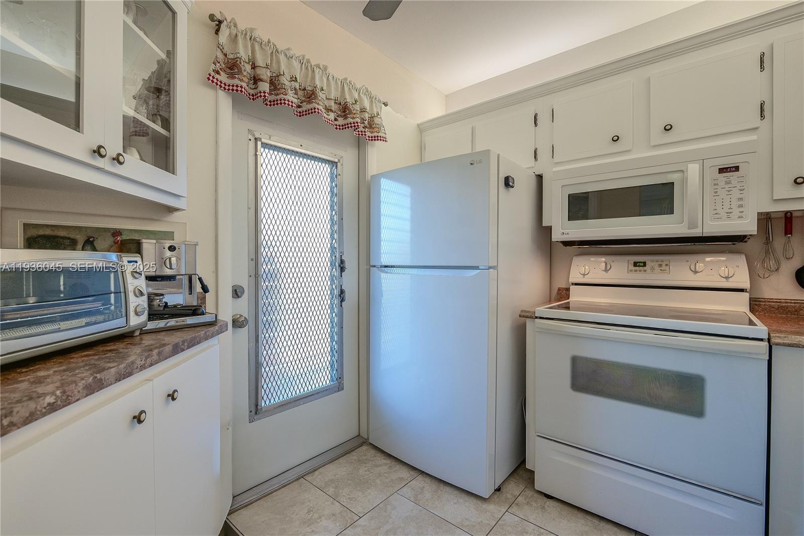 ROSE GARDENS CONDO - Residential