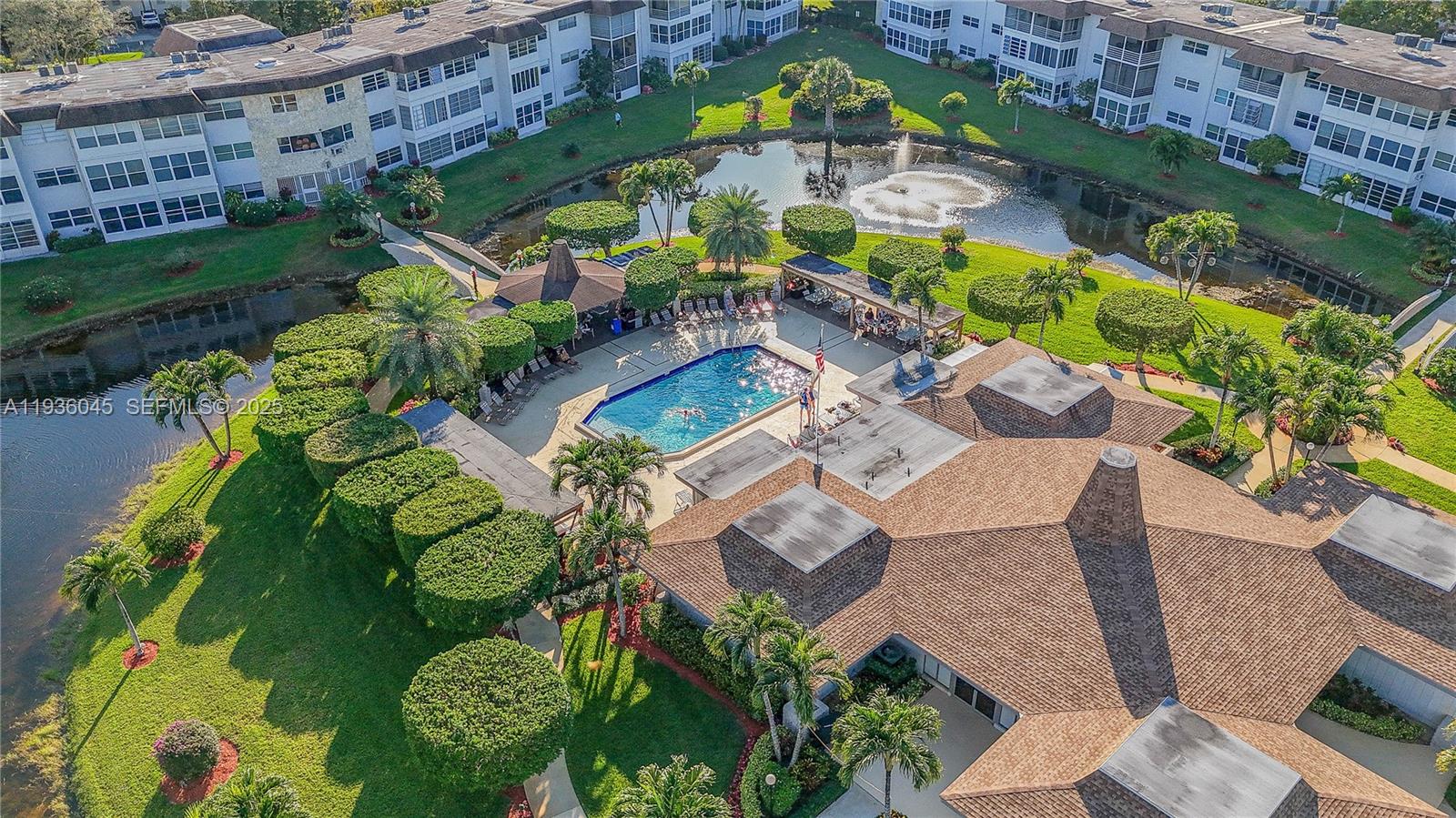 ROSE GARDENS CONDO - Residential