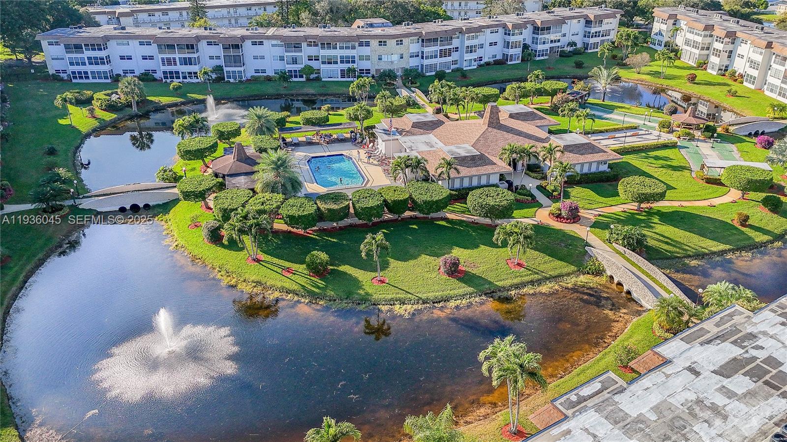 ROSE GARDENS CONDO - Residential