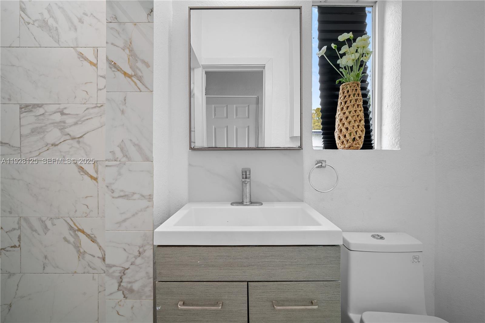 MONTICELLO PK UNIT NO 3 - Residential Lease