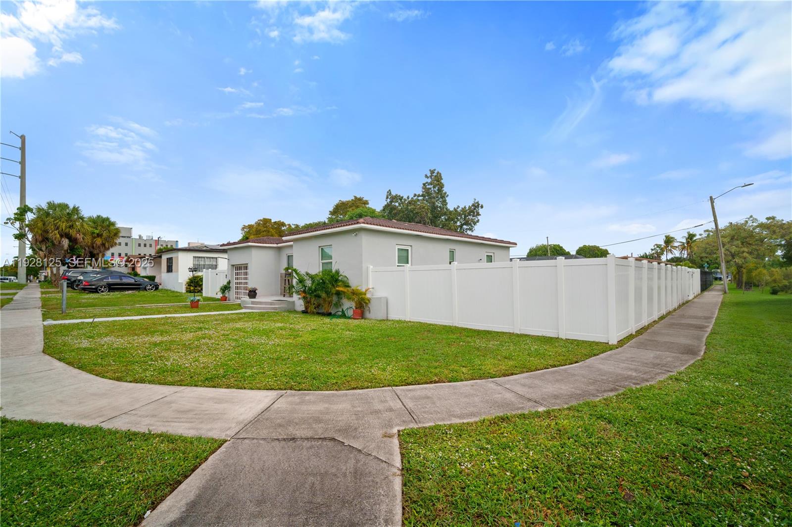 MONTICELLO PK UNIT NO 3 - Residential Lease