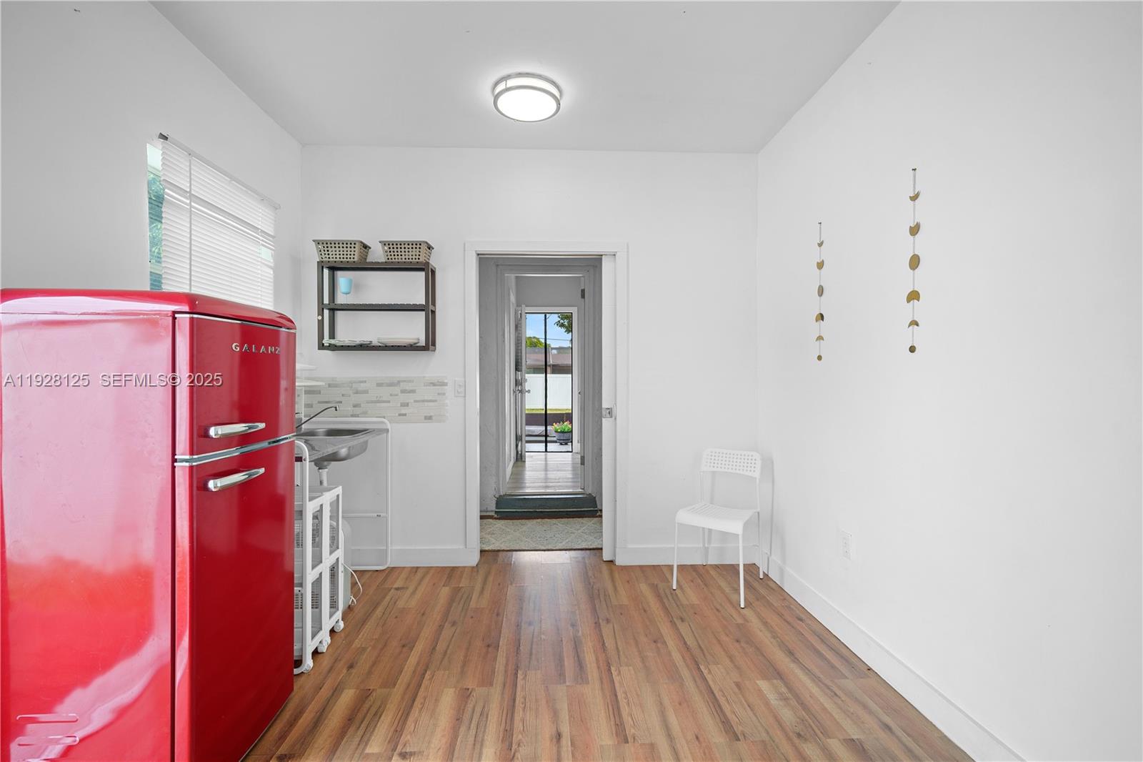 MONTICELLO PK UNIT NO 3 - Residential Lease