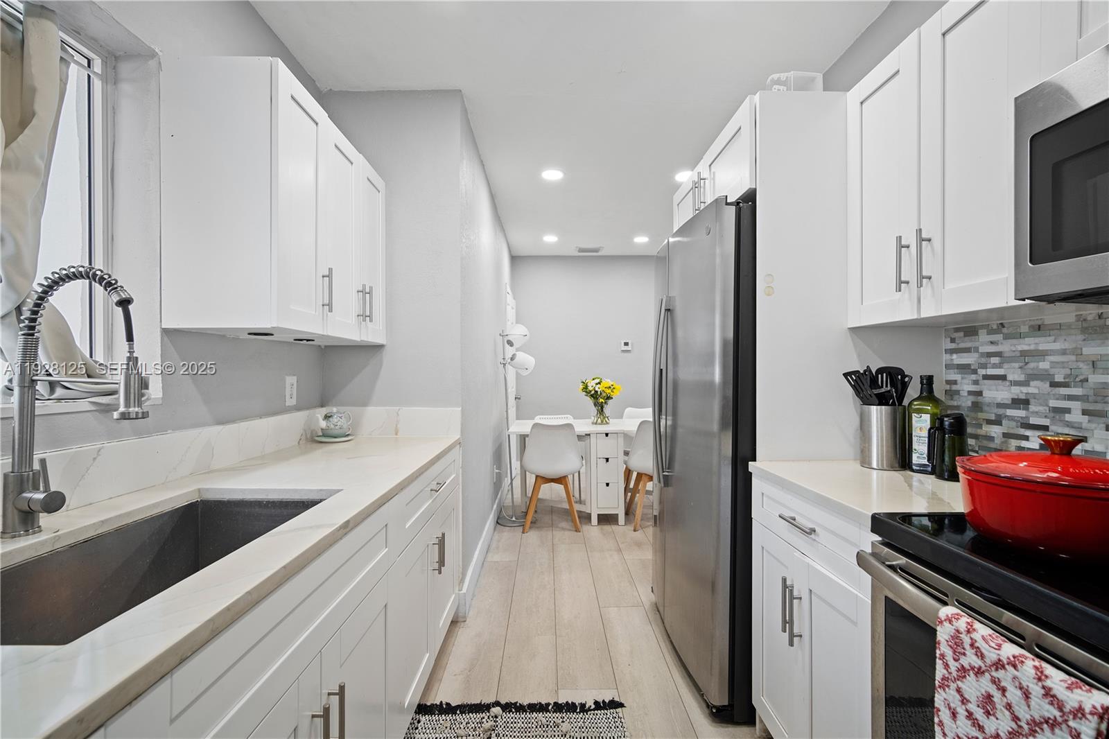 MONTICELLO PK UNIT NO 3 - Residential Lease