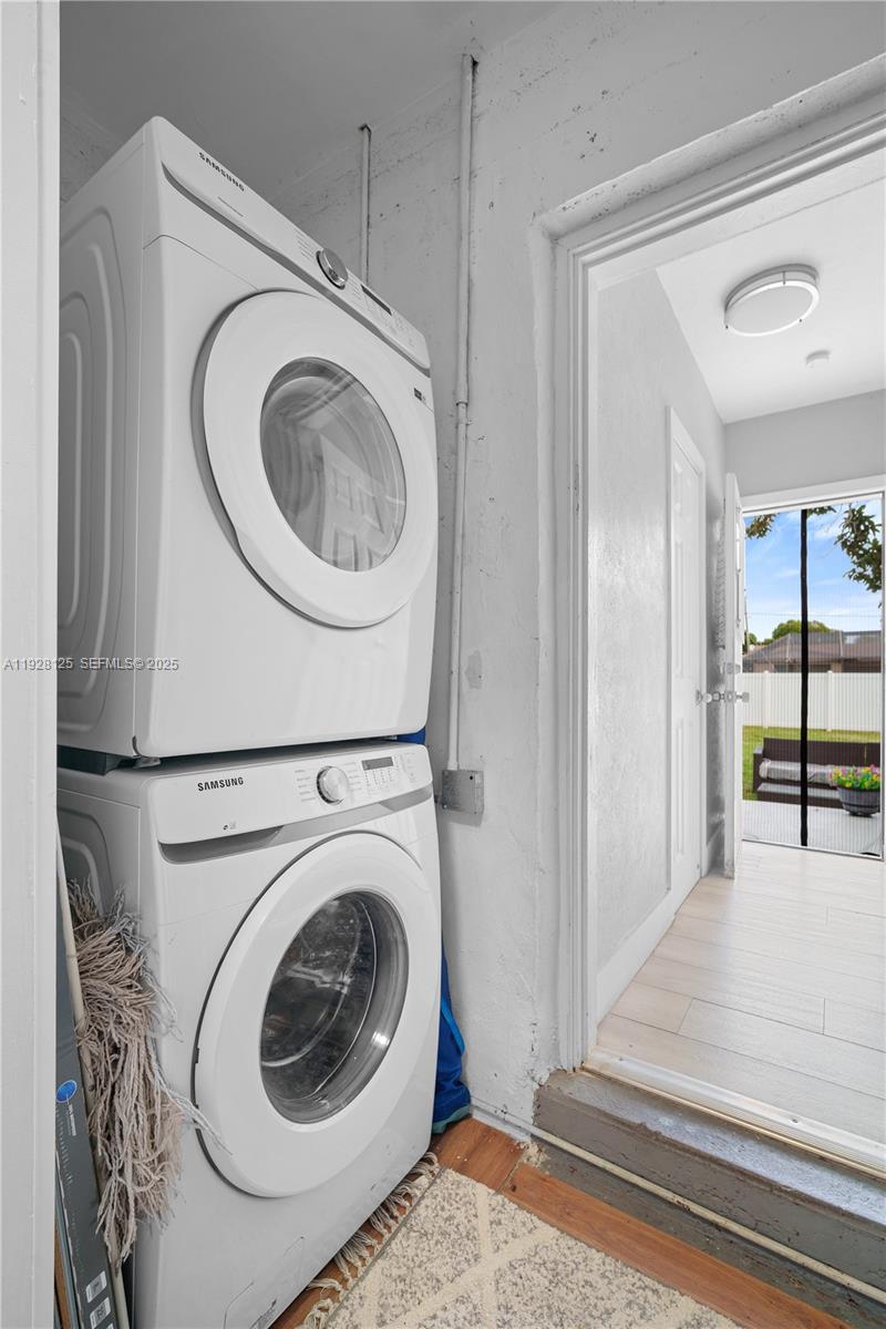 MONTICELLO PK UNIT NO 3 - Residential Lease