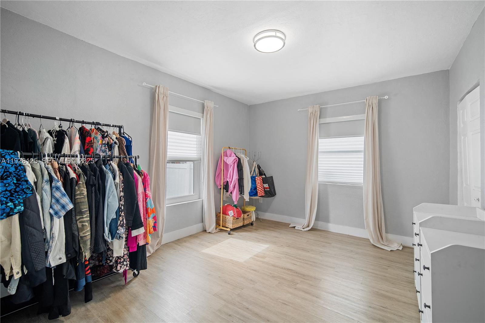 MONTICELLO PK UNIT NO 3 - Residential Lease