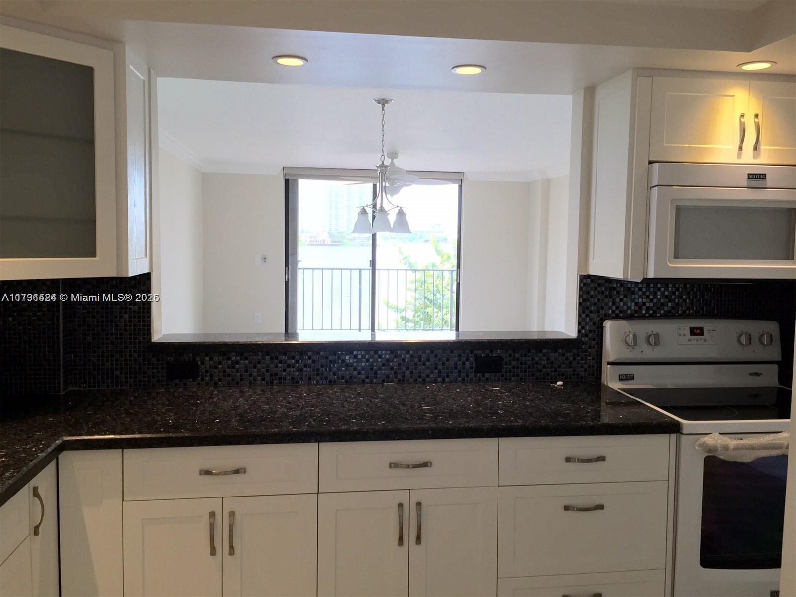 BAY HOUSE TOWER CONDO - Residential