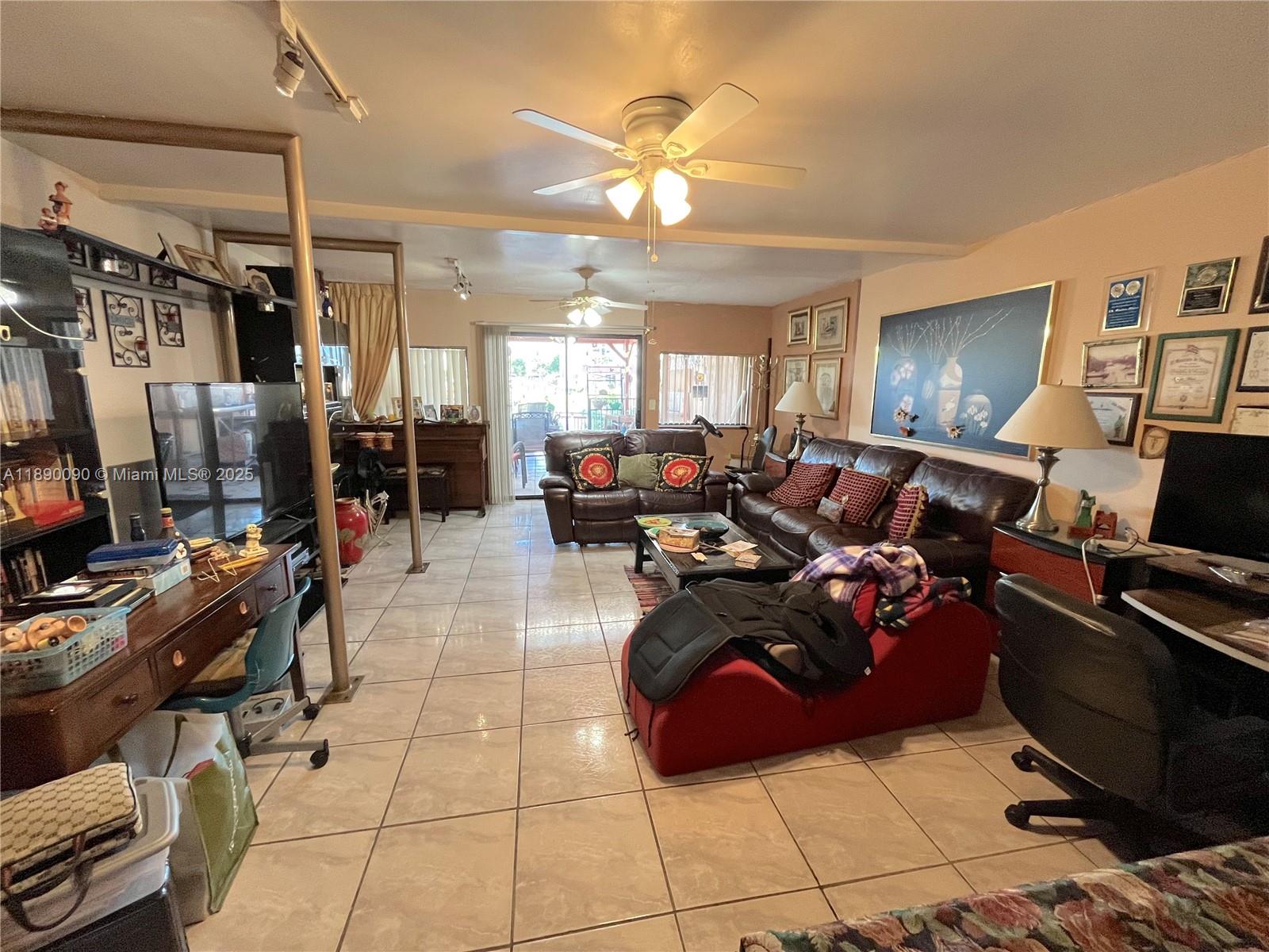 LAKE ORLEANS EAST - Residential