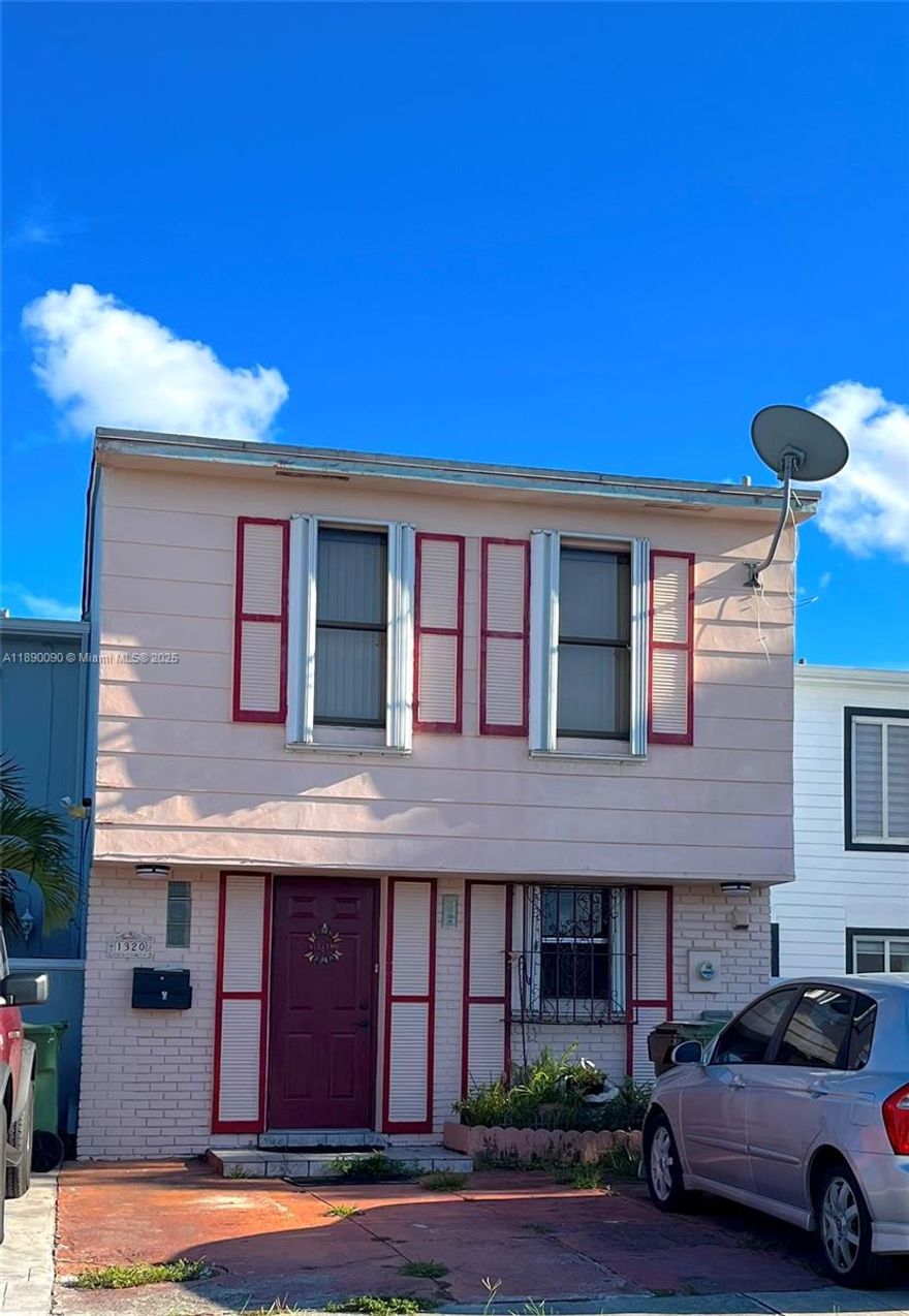 Unique townhouse listing! No association or governing body! No limit on parking spaces. 2 Bed 1.5 Bath, with a beautiful view of the lake! Located in west Hialeah, near Miami Lakes. Conveniently located near shopping centers, schools, hospitals and more! This opportunity won't last long!! Already pass a Pre-listing 4 point comprehensive inspection. Ready for a new Family.