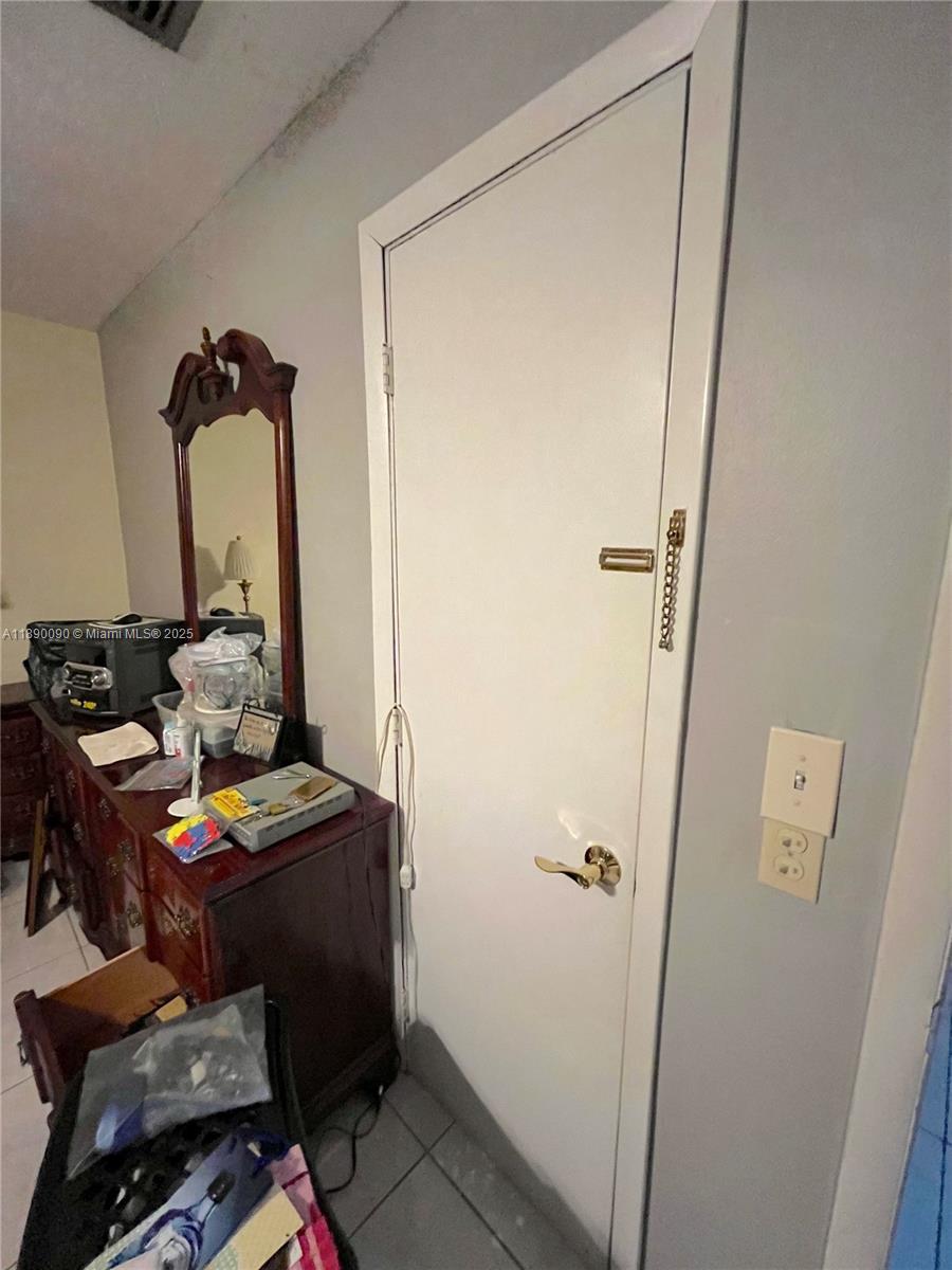 LAKE ORLEANS EAST - Residential