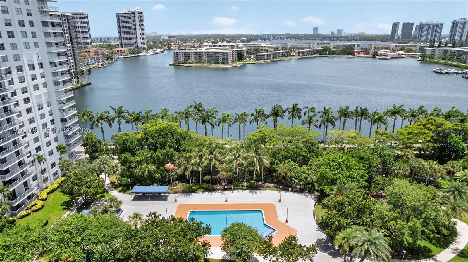 ADMIRALS PORT CONDO WEST - Residential