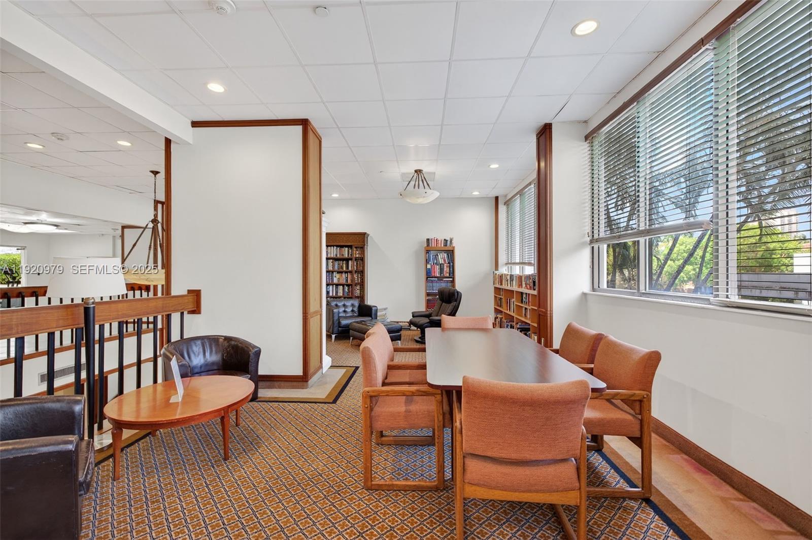 ADMIRALS PORT CONDO WEST - Residential