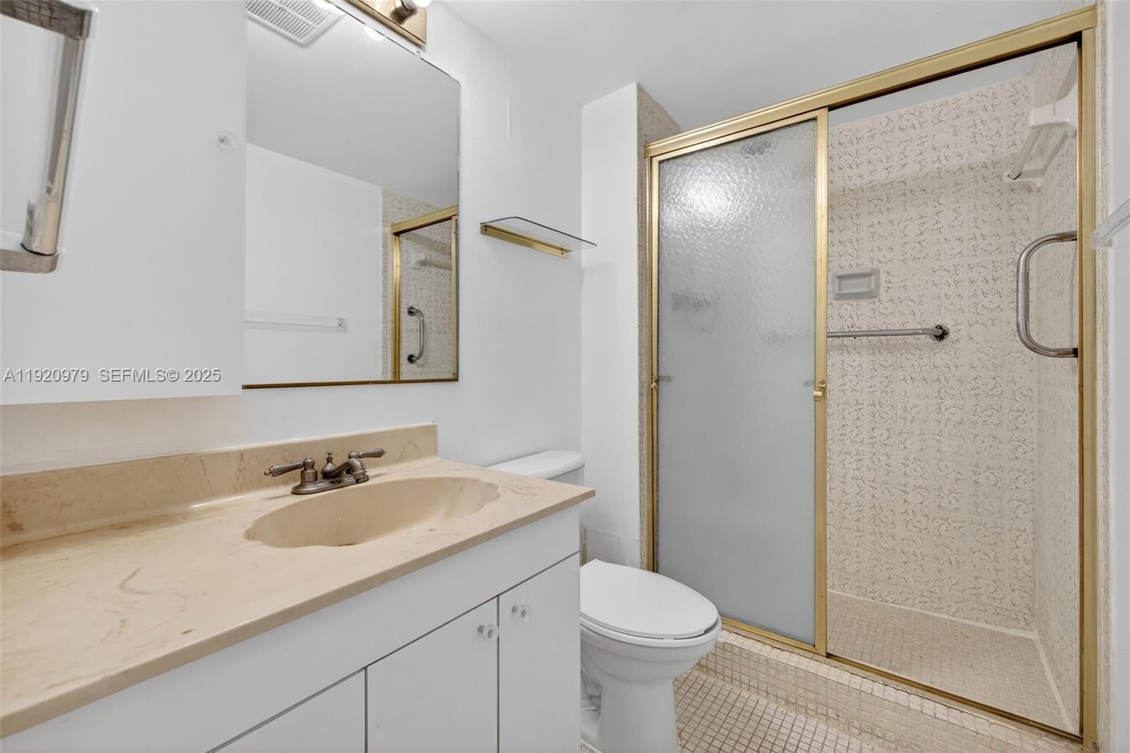 ADMIRALS PORT CONDO WEST - Residential