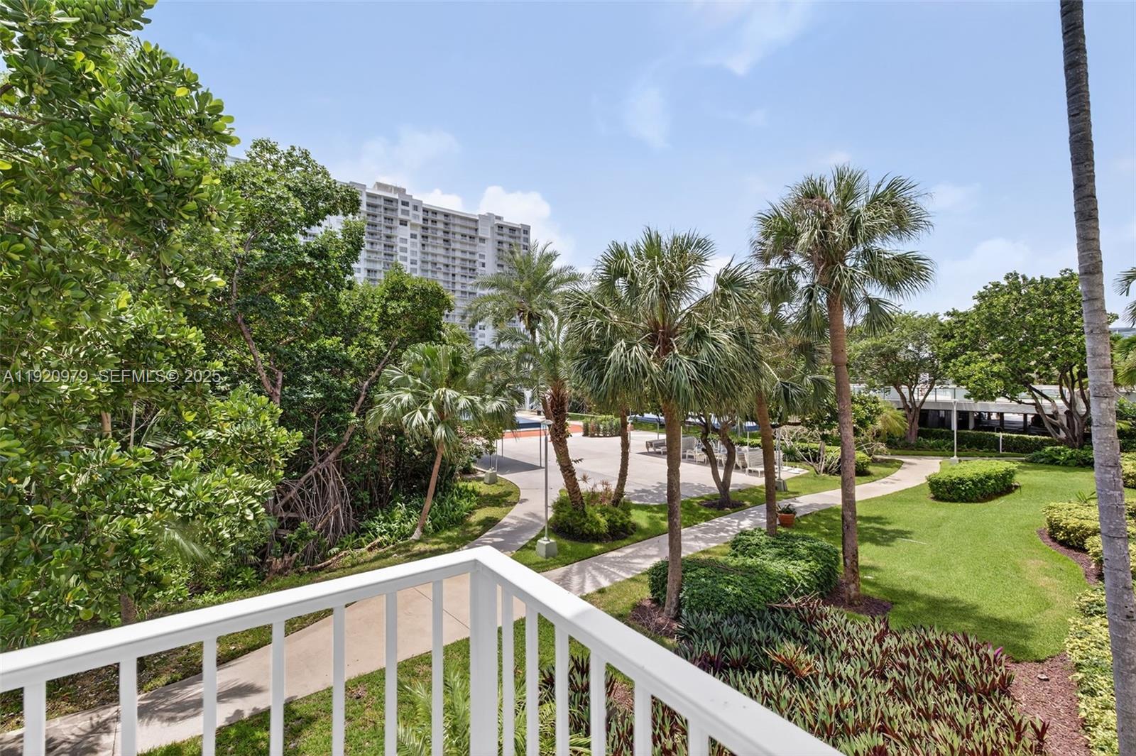 ADMIRALS PORT CONDO WEST - Residential
