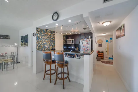 800 N Miami Ave Unit E-809, Miami, FL 33136 - MLS#: A11706700
