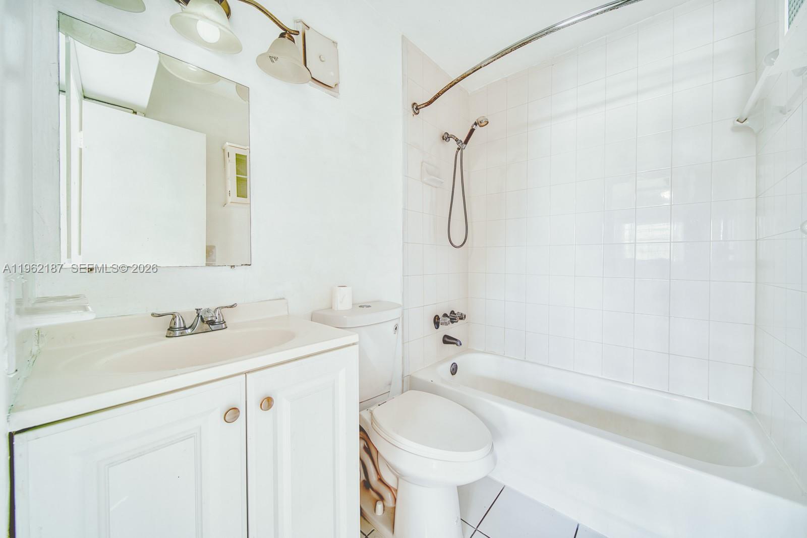 EL CAMINO REAL NORTH COND - Residential