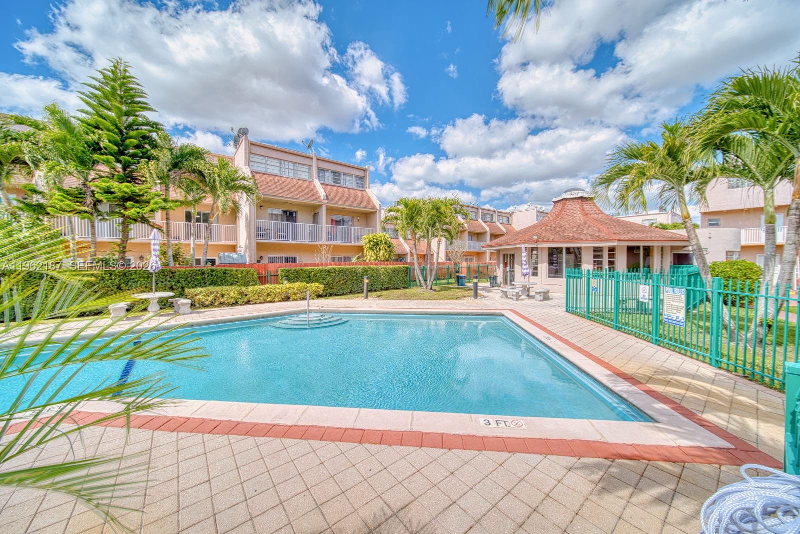 EL CAMINO REAL NORTH COND - Residential