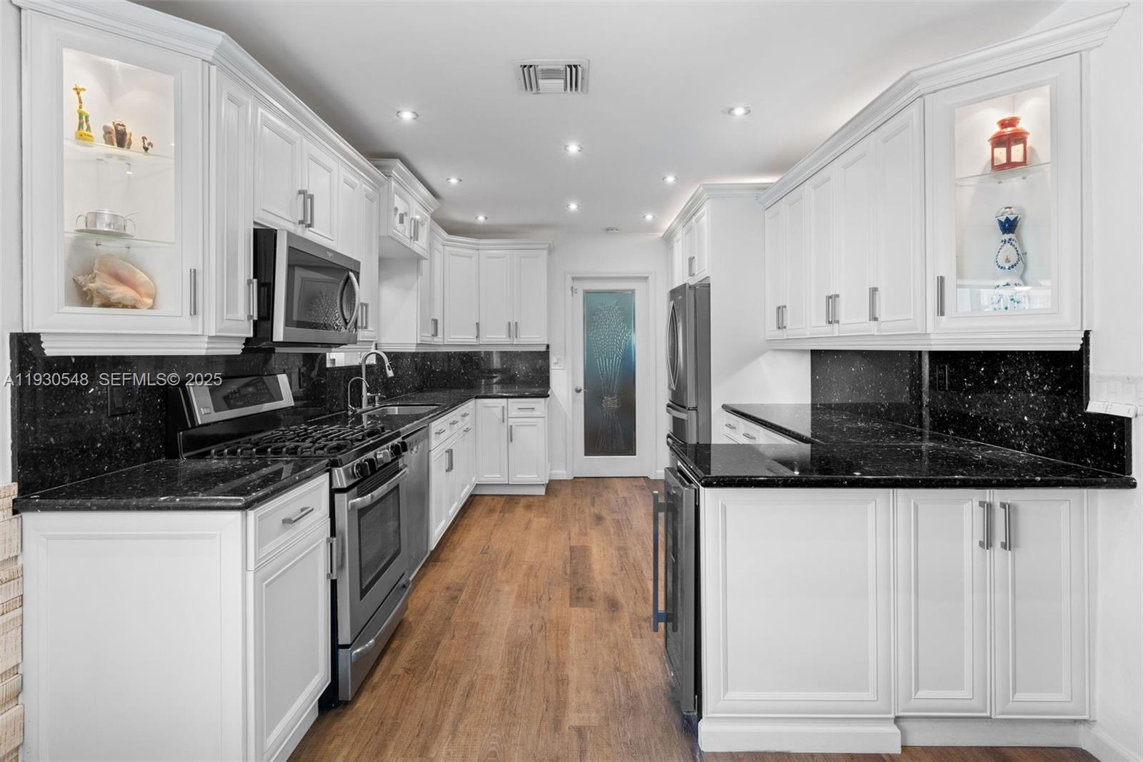 BISCAYNE POINT - Residential