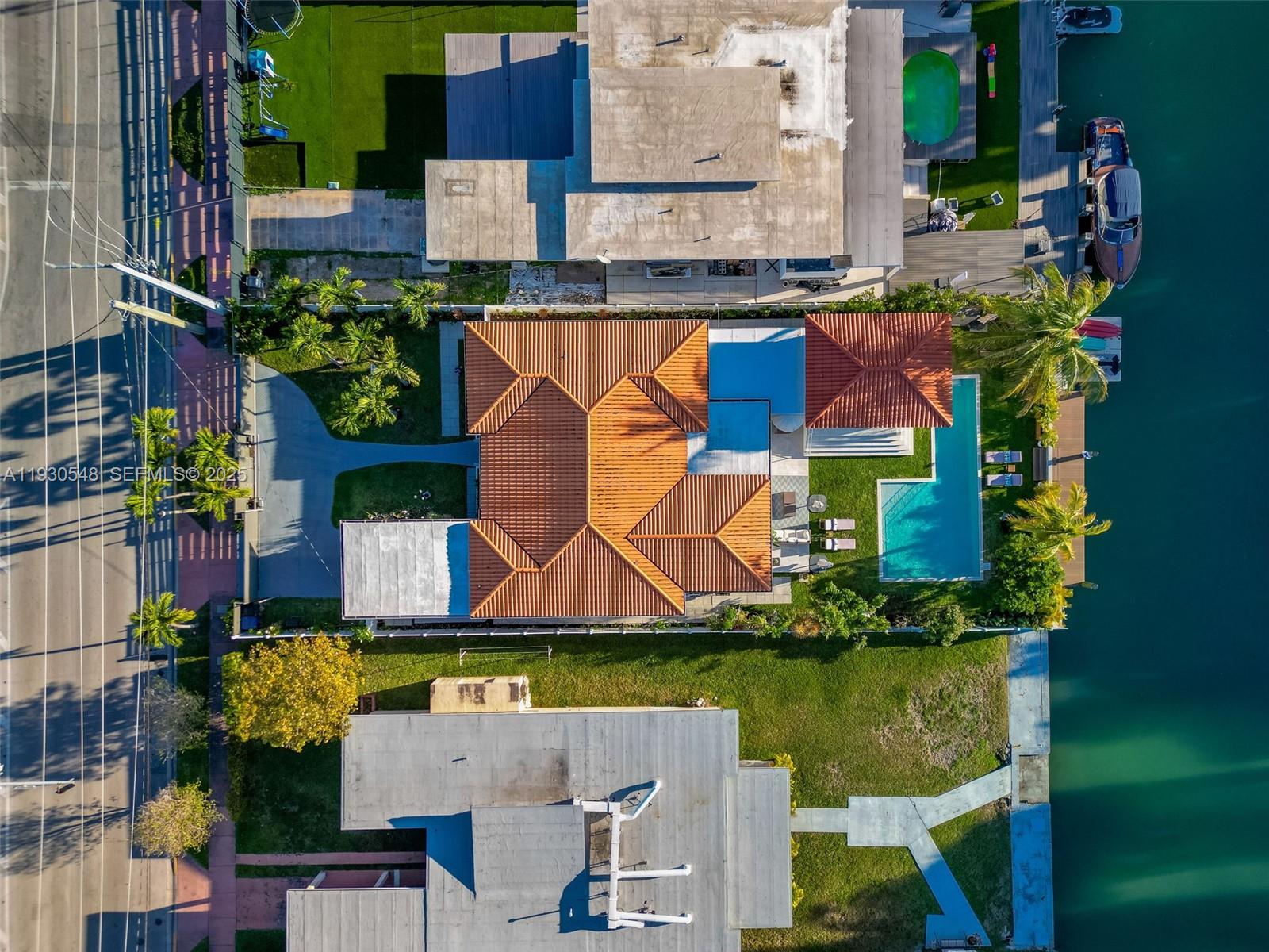 BISCAYNE POINT - Residential