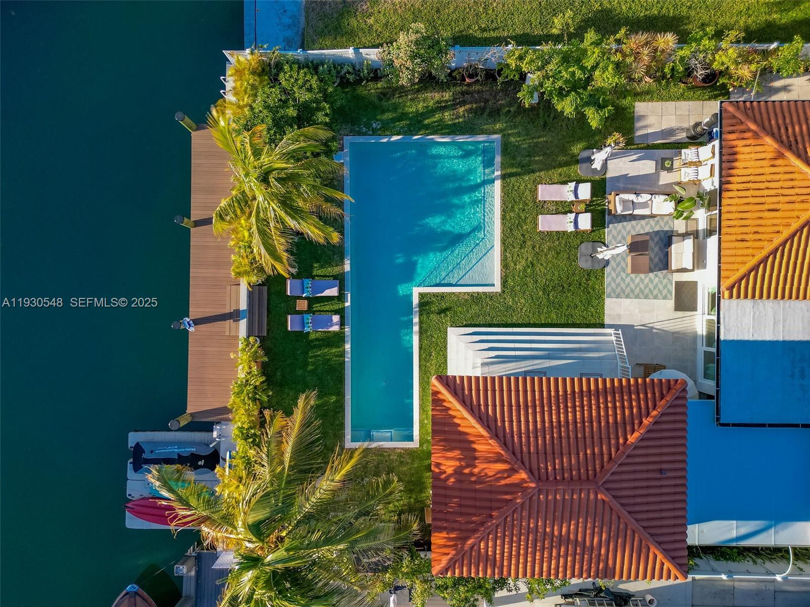 BISCAYNE POINT - Residential