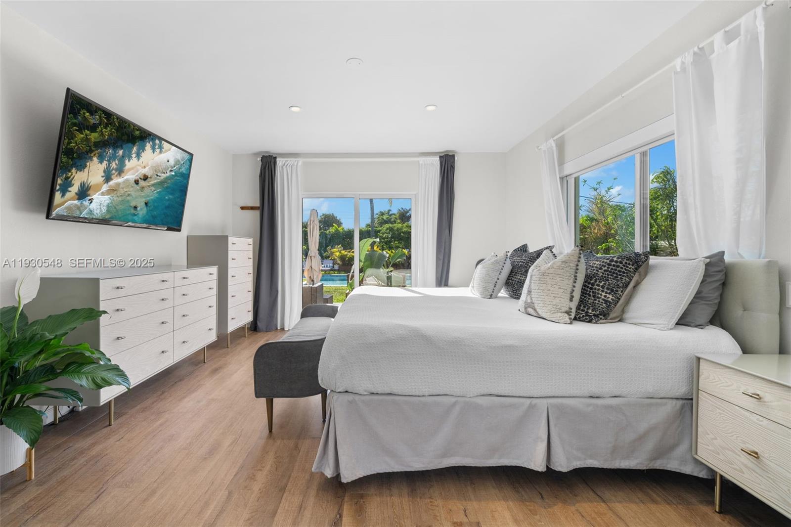 BISCAYNE POINT - Residential