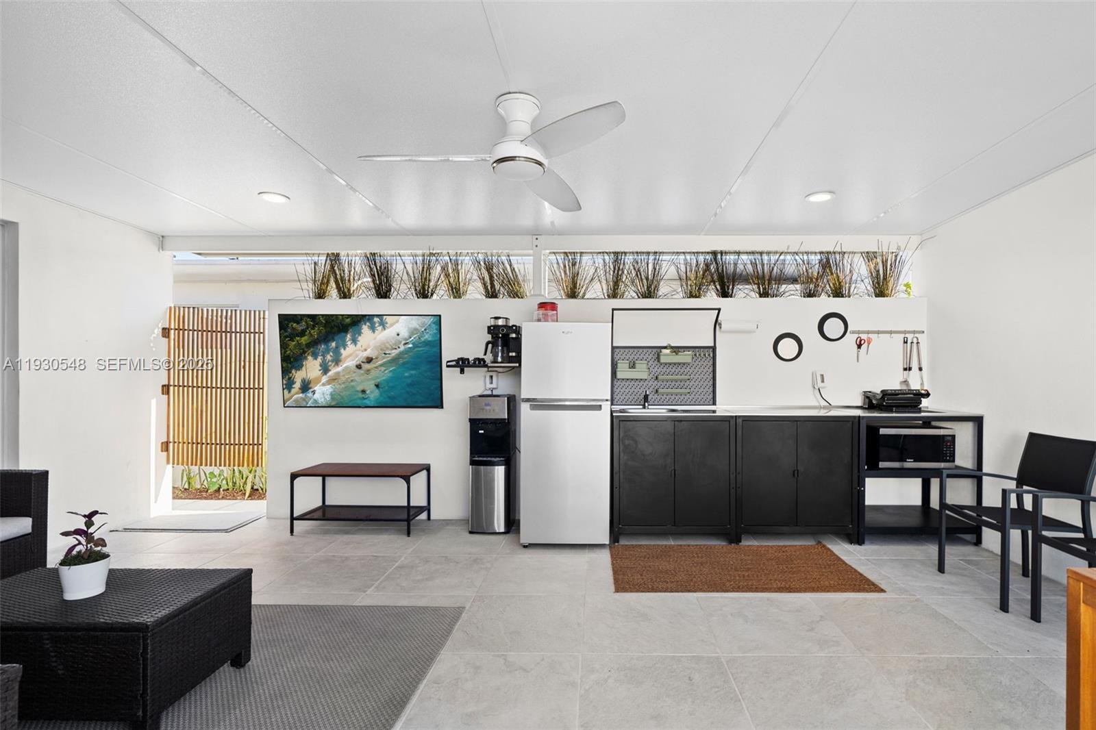 BISCAYNE POINT - Residential
