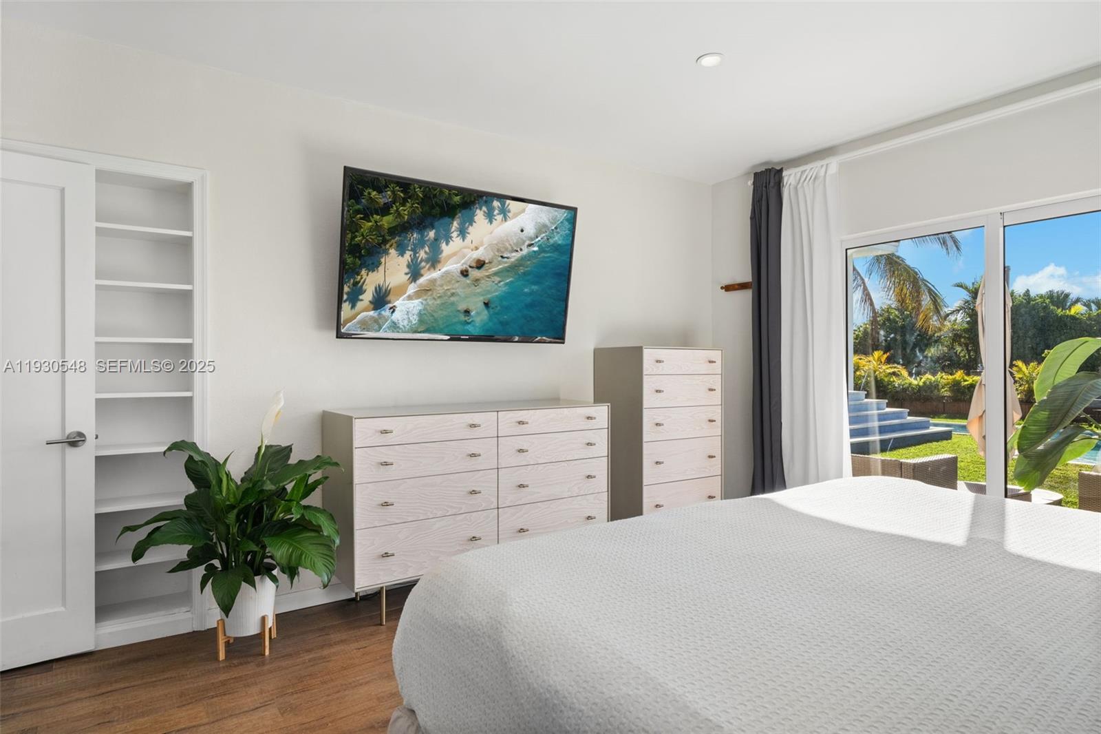 BISCAYNE POINT - Residential