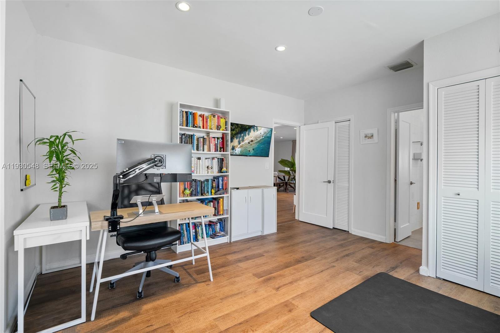 BISCAYNE POINT - Residential