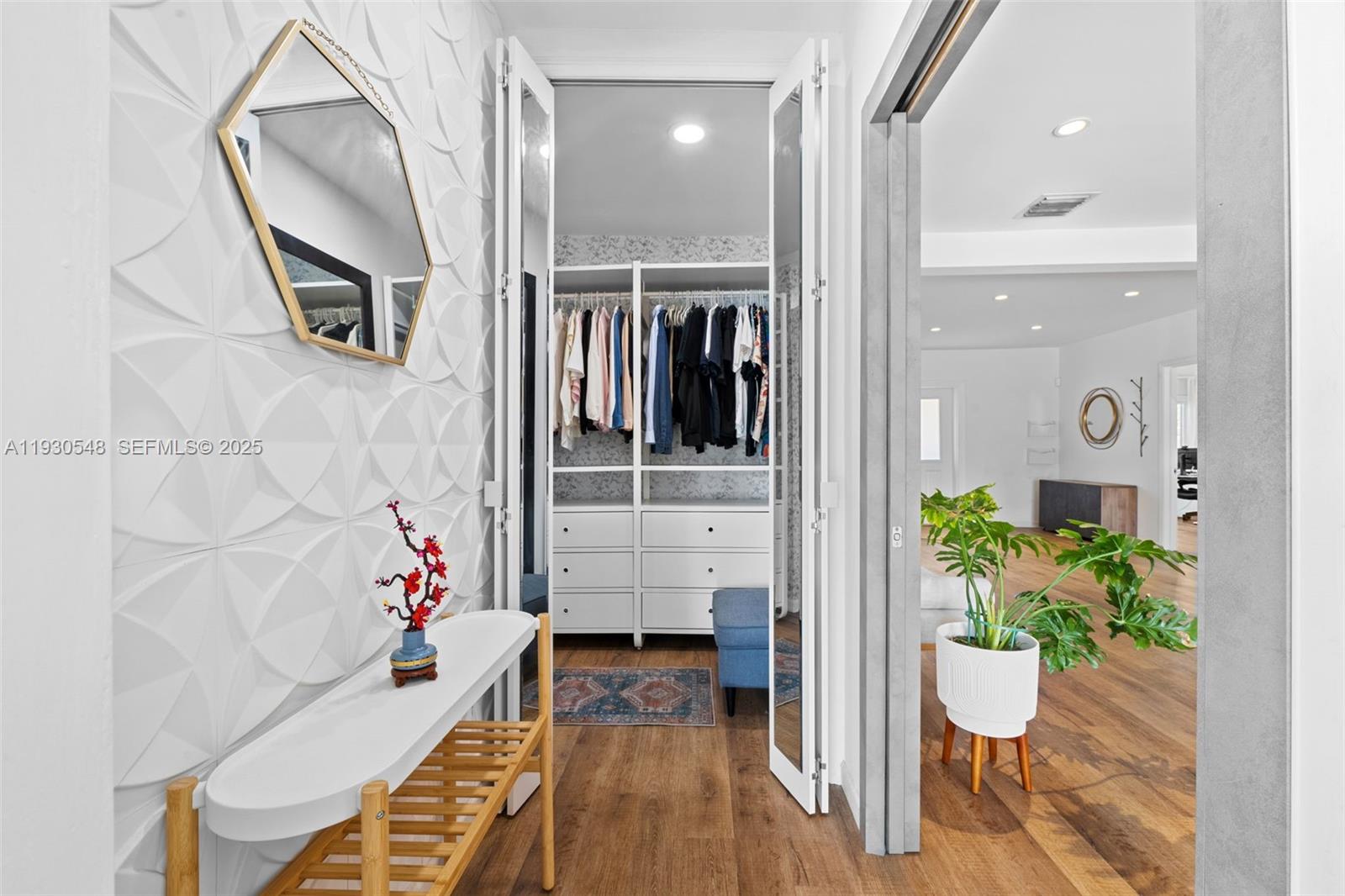 BISCAYNE POINT - Residential