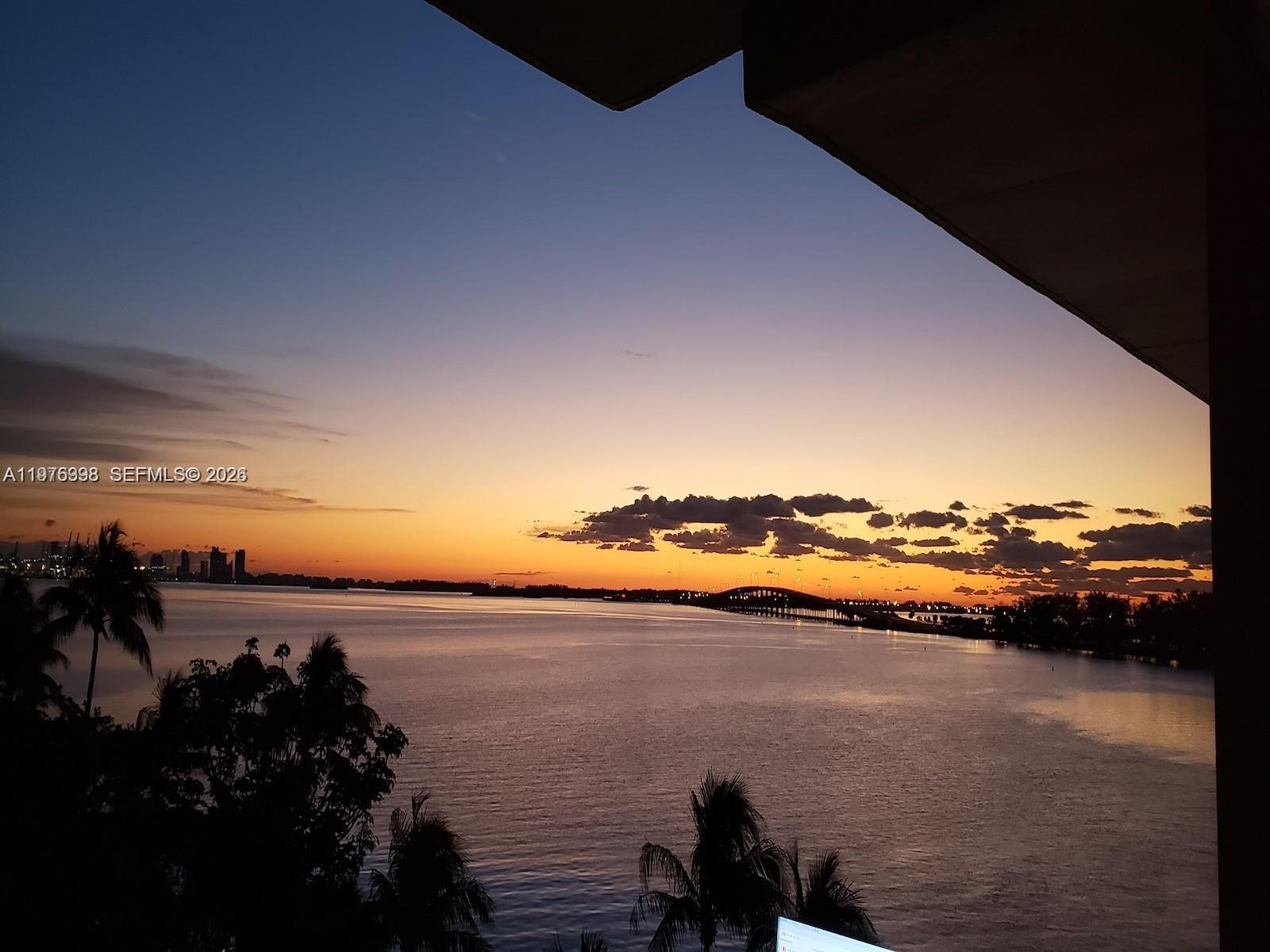 2451 Brickell Ave 18F