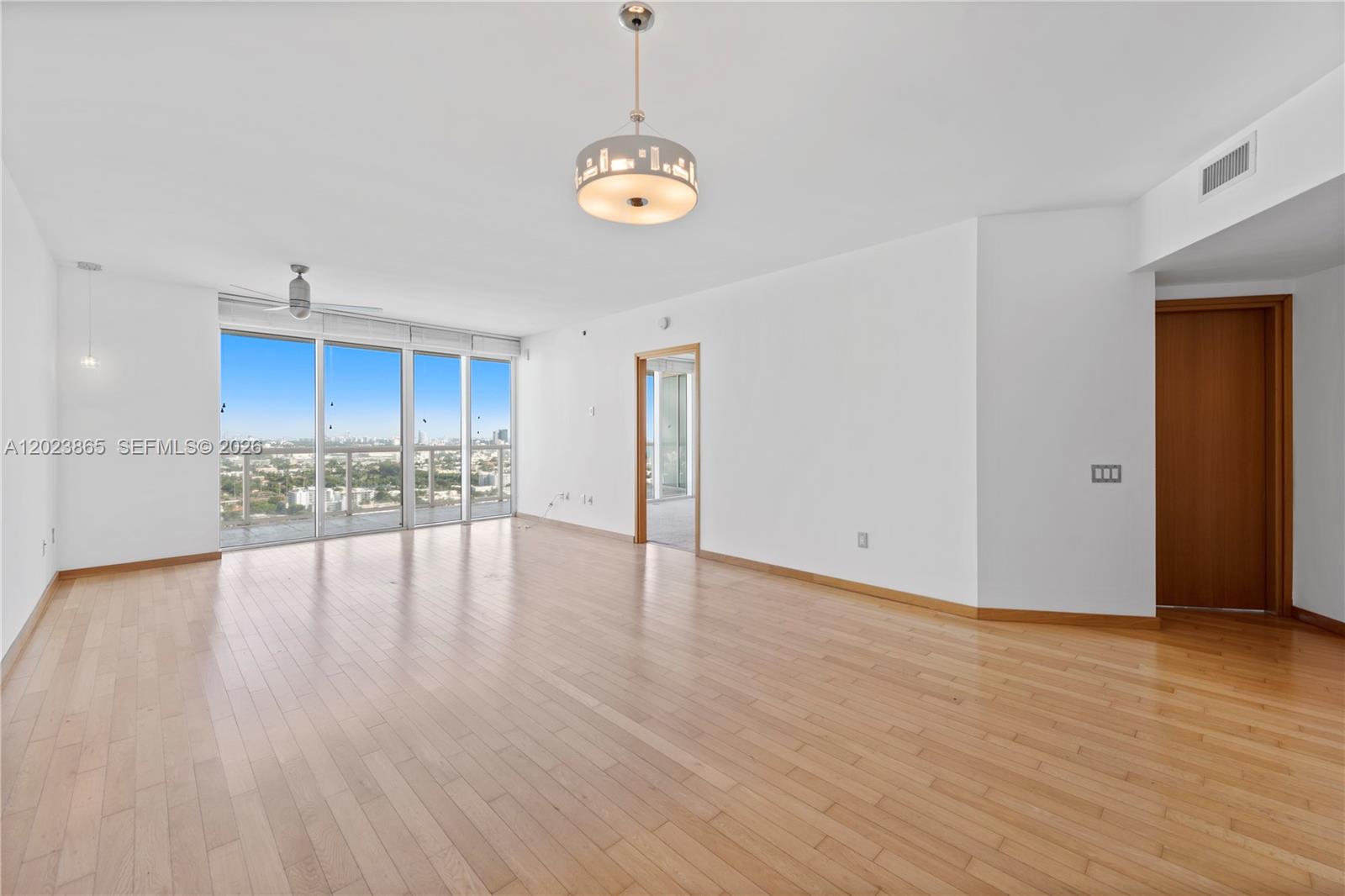450 Alton Rd 3206