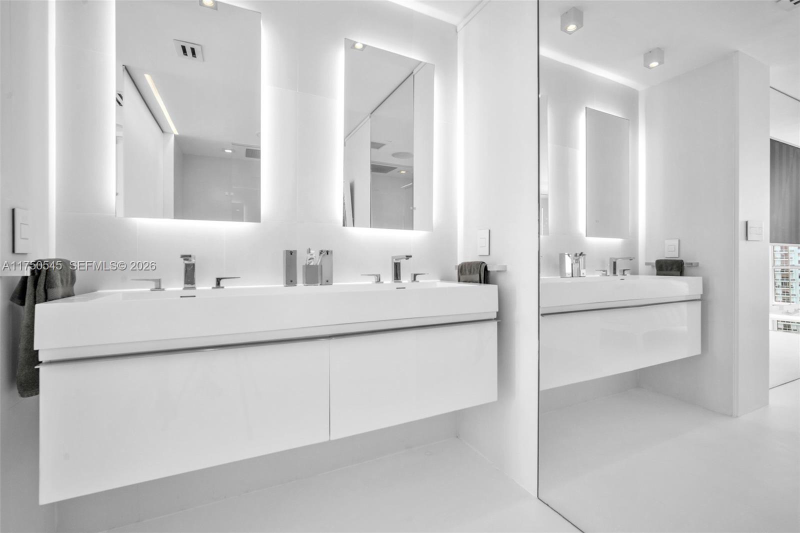 MET 1 CONDO - Residential