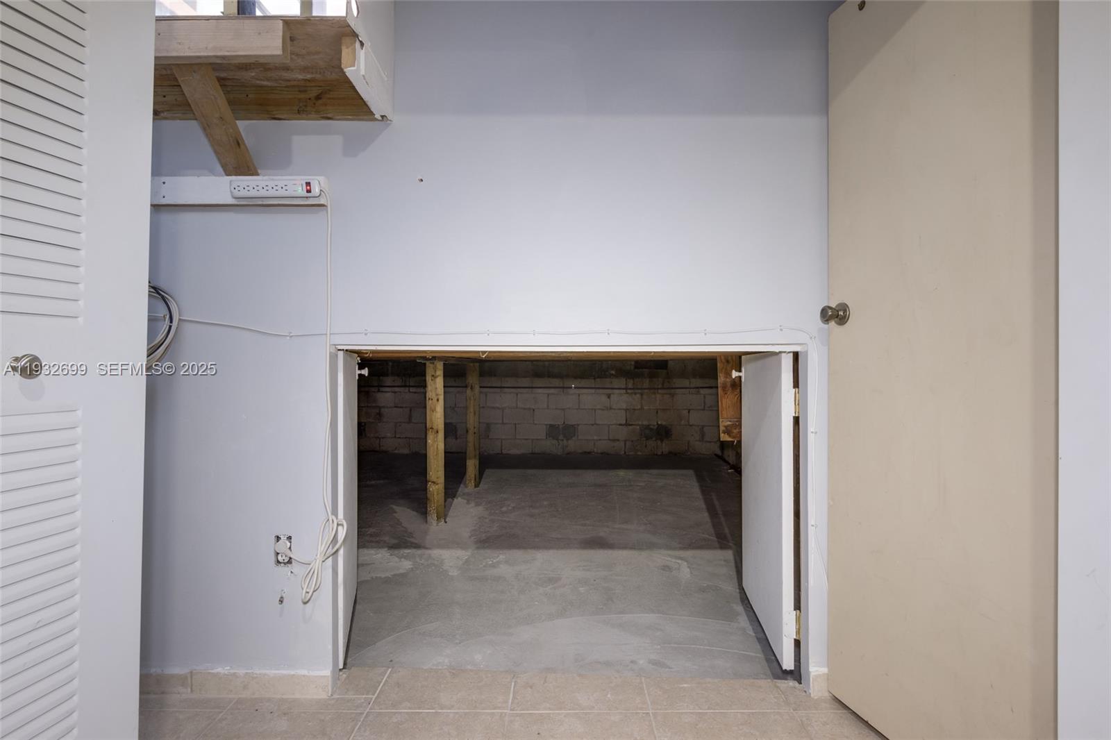 VILLAS ON THE BAY CONDO - Residential Lease