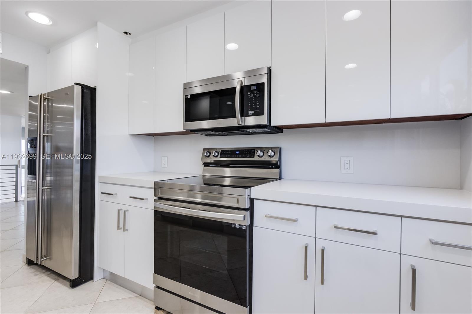 VILLAS ON THE BAY CONDO - Residential Lease