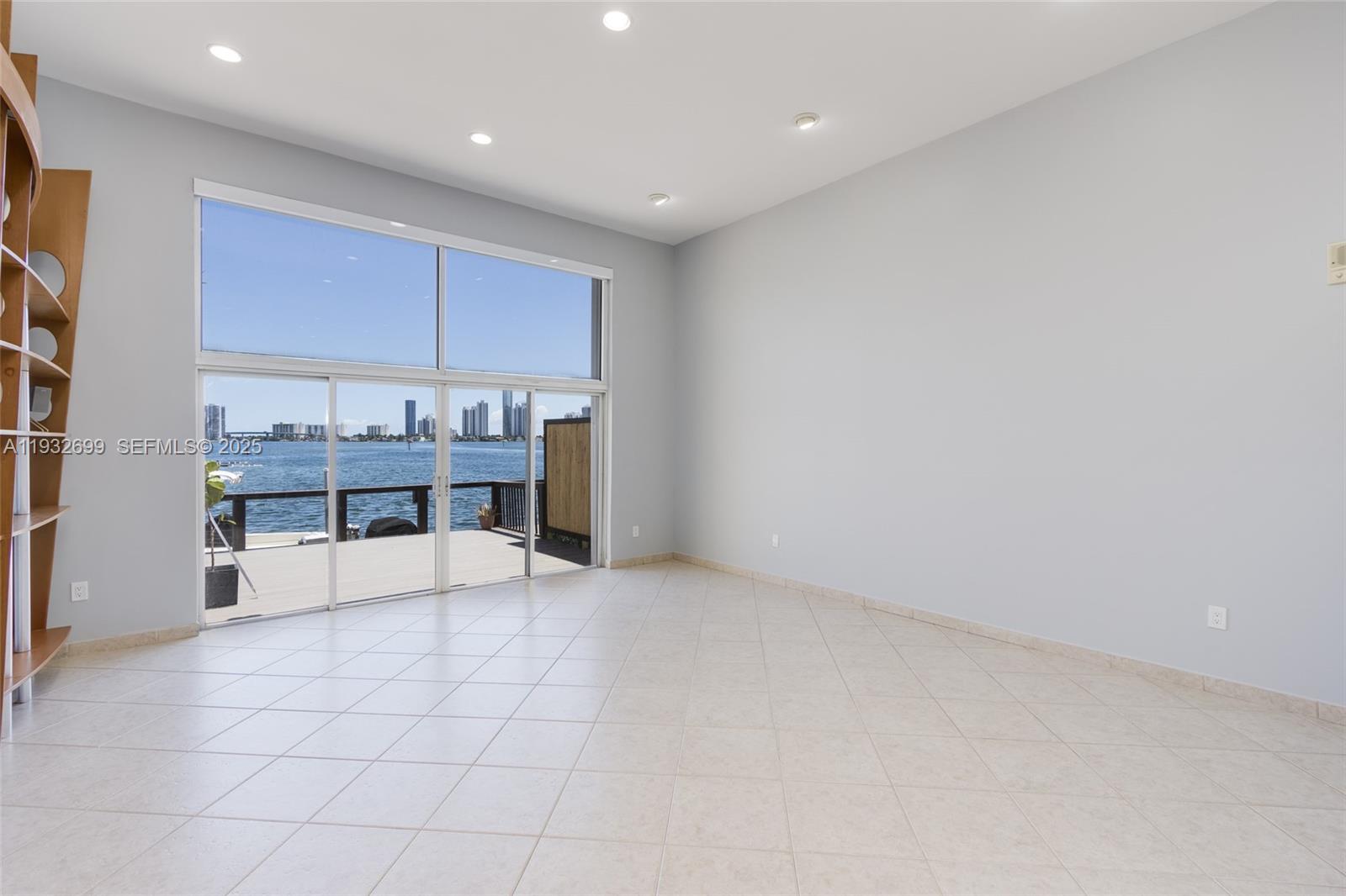 VILLAS ON THE BAY CONDO - Residential Lease