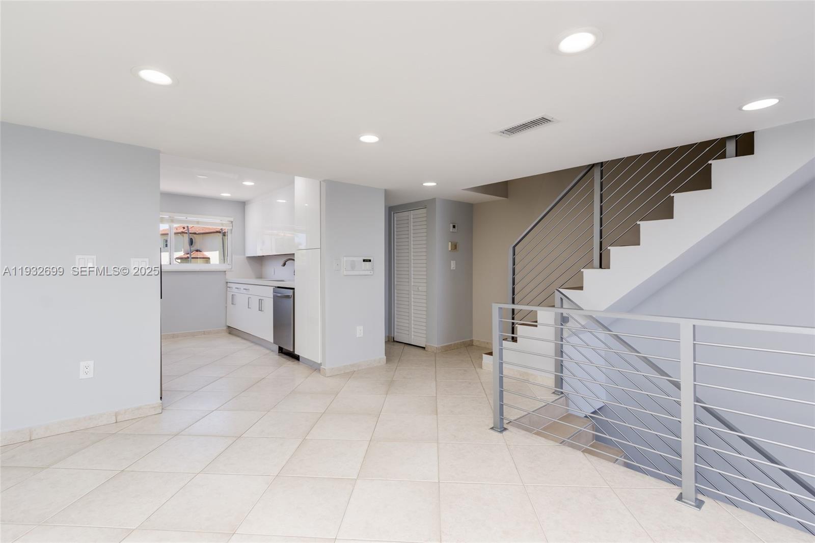 VILLAS ON THE BAY CONDO - Residential Lease