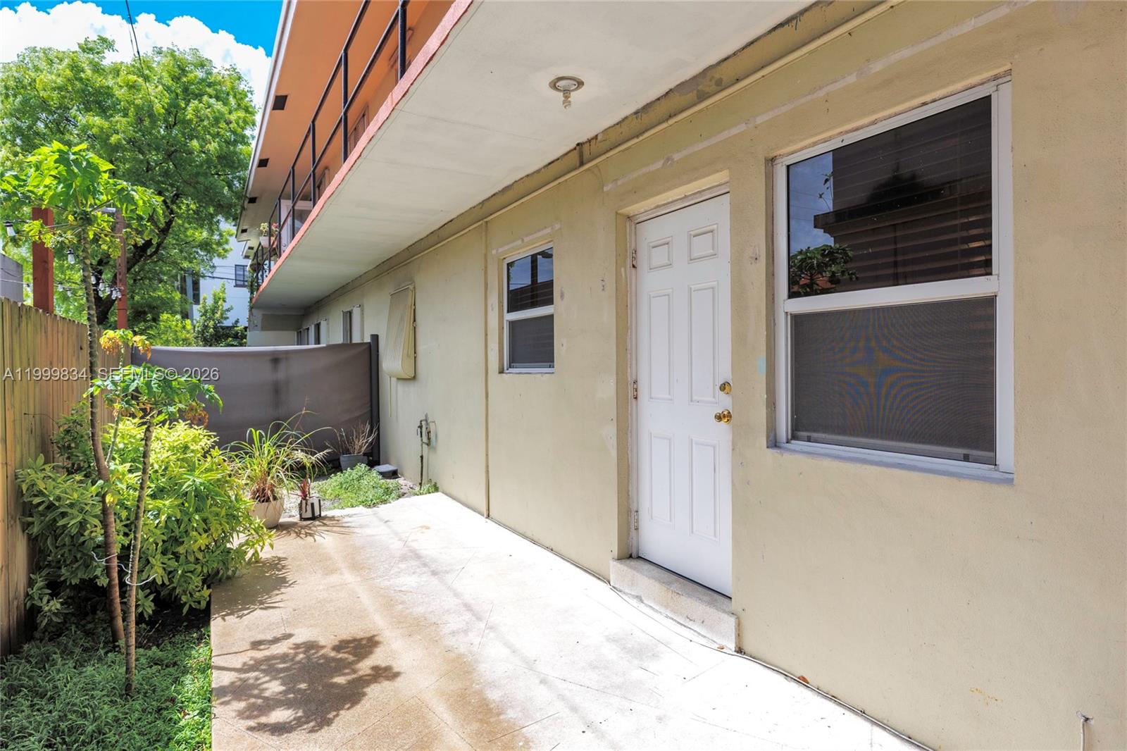 ROYAL TERRACE CONDOMINIUM - Residential