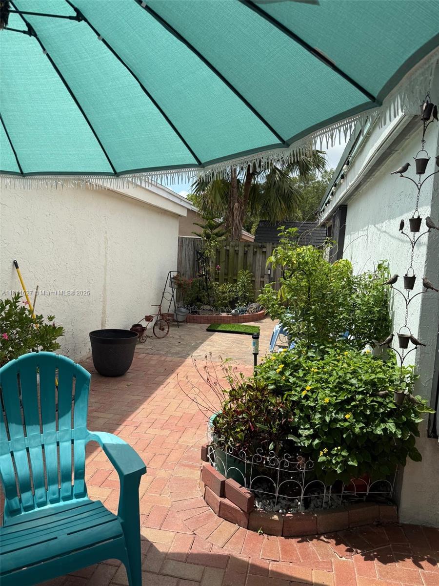 3720 NW 20th St