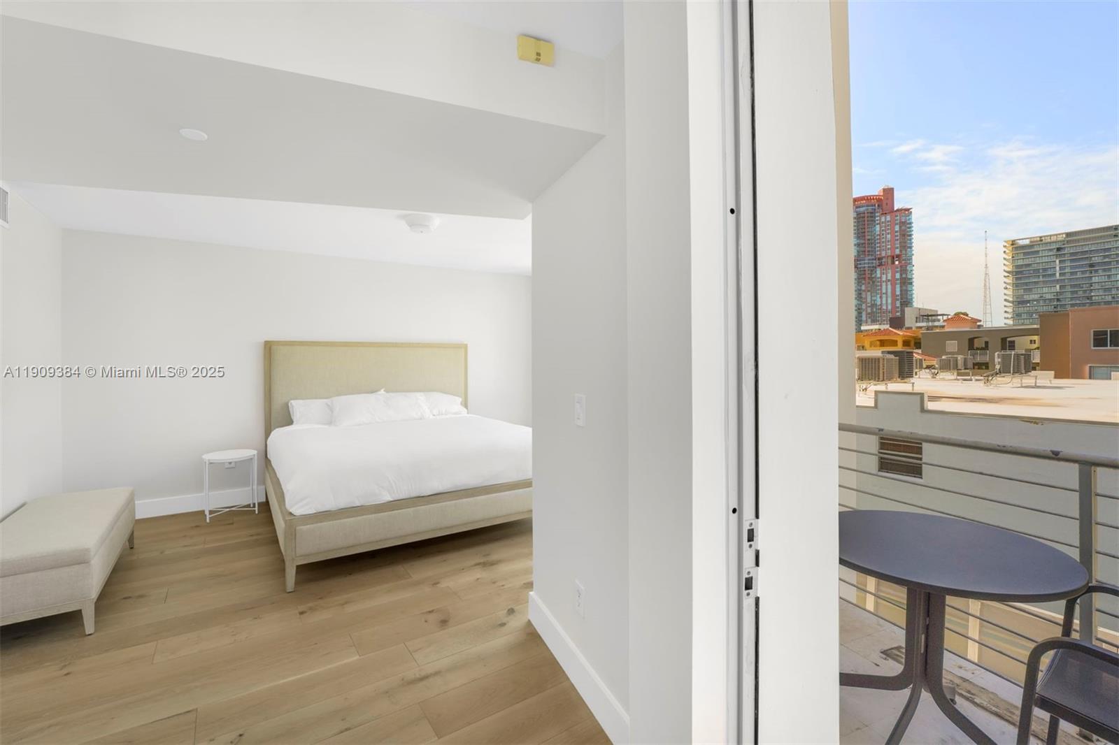 ILONA CONDO - Residential Lease