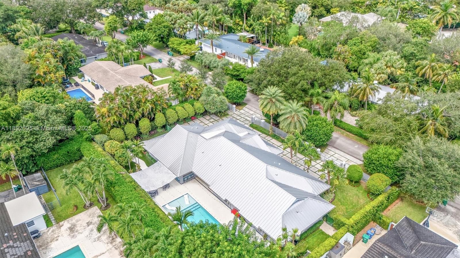 POINSETTIA ESTATES - Residential