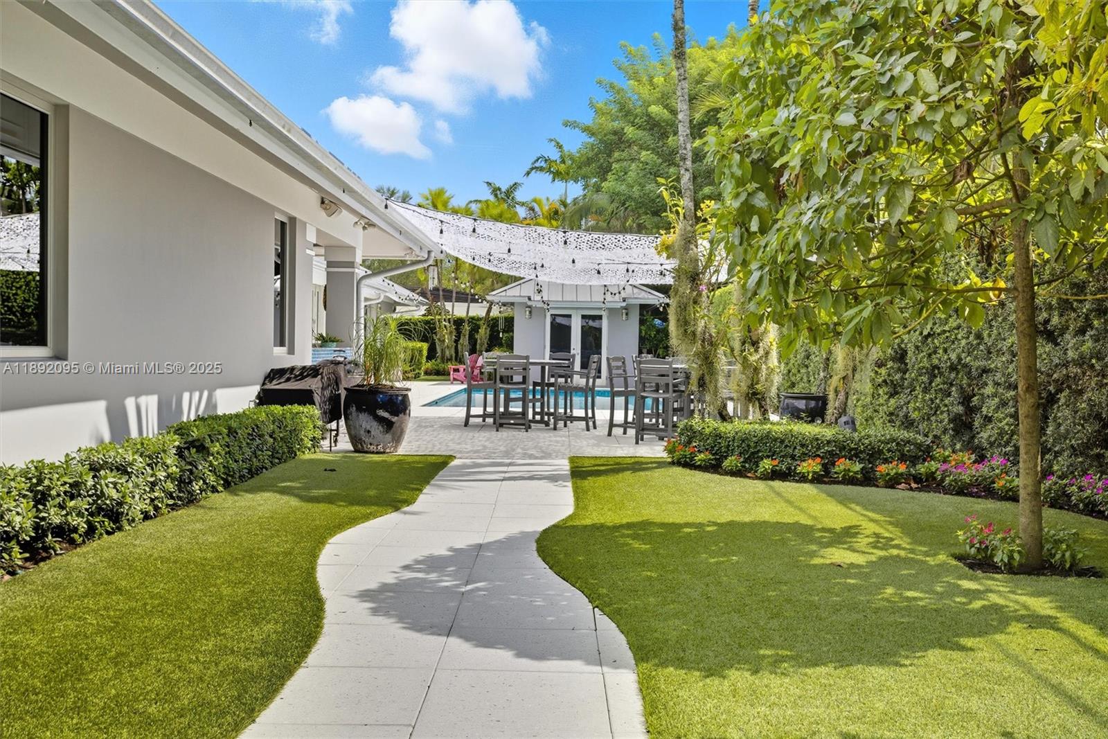 POINSETTIA ESTATES - Residential